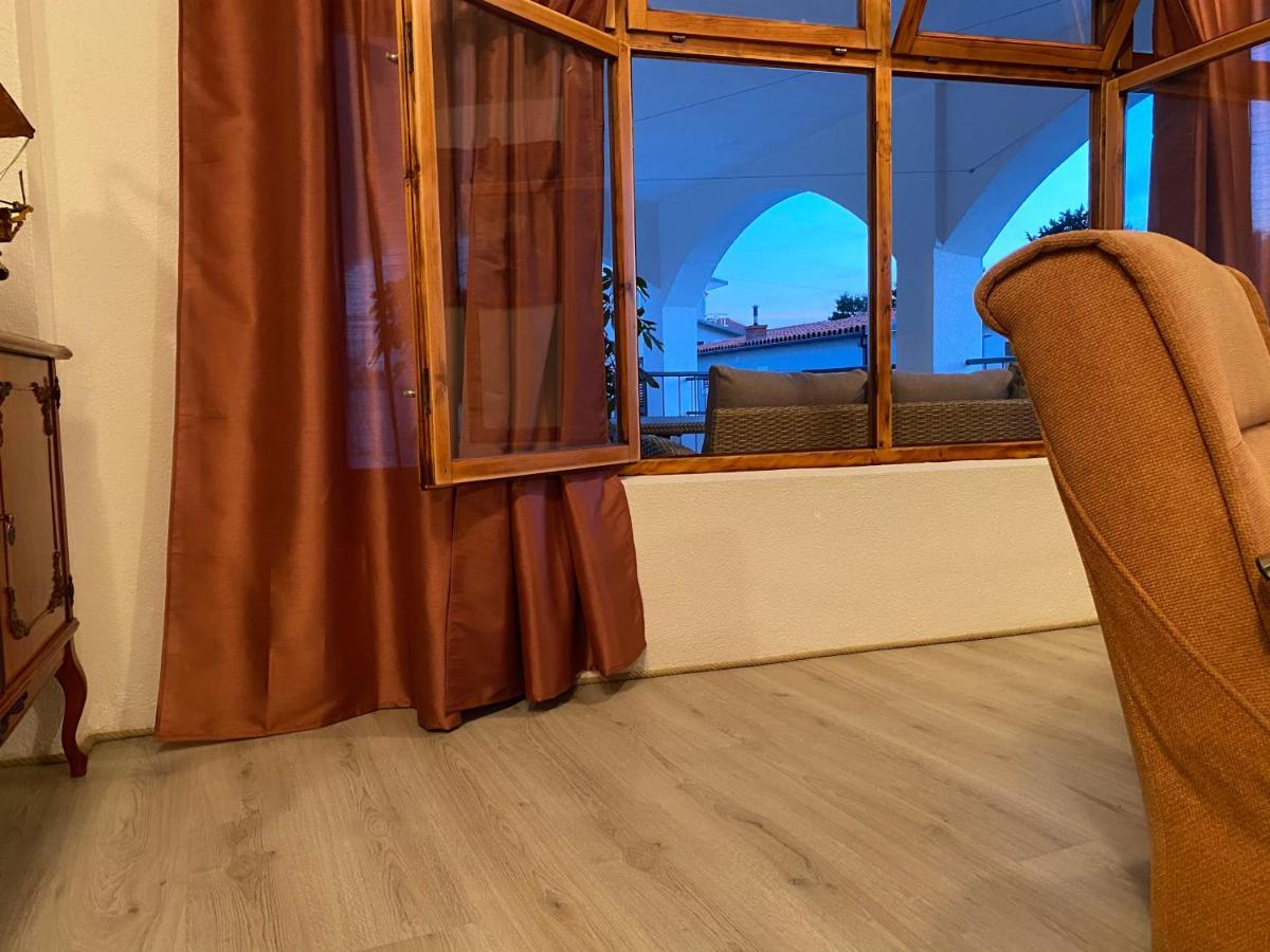 Summer Breeze Baska Voda Ngoại thất bức ảnh