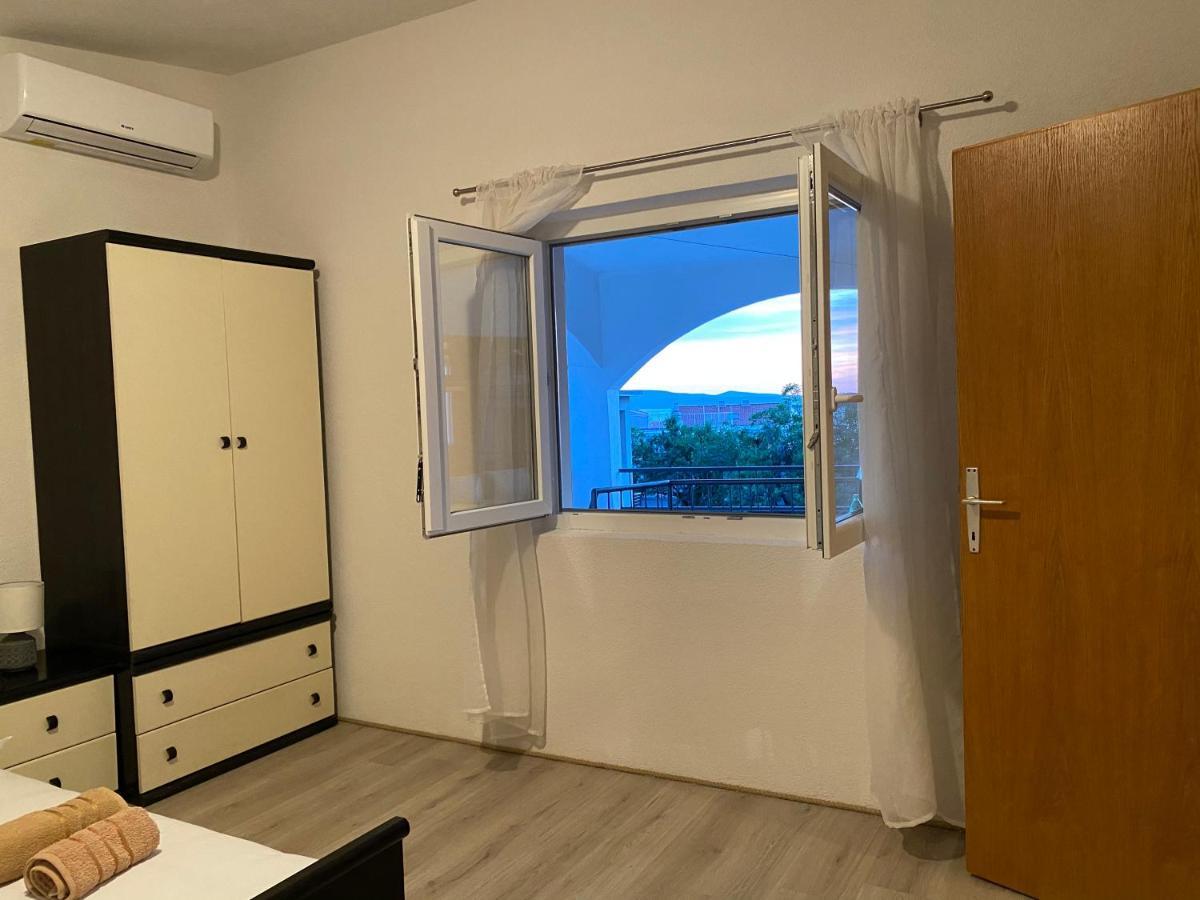 Summer Breeze Baska Voda Ngoại thất bức ảnh