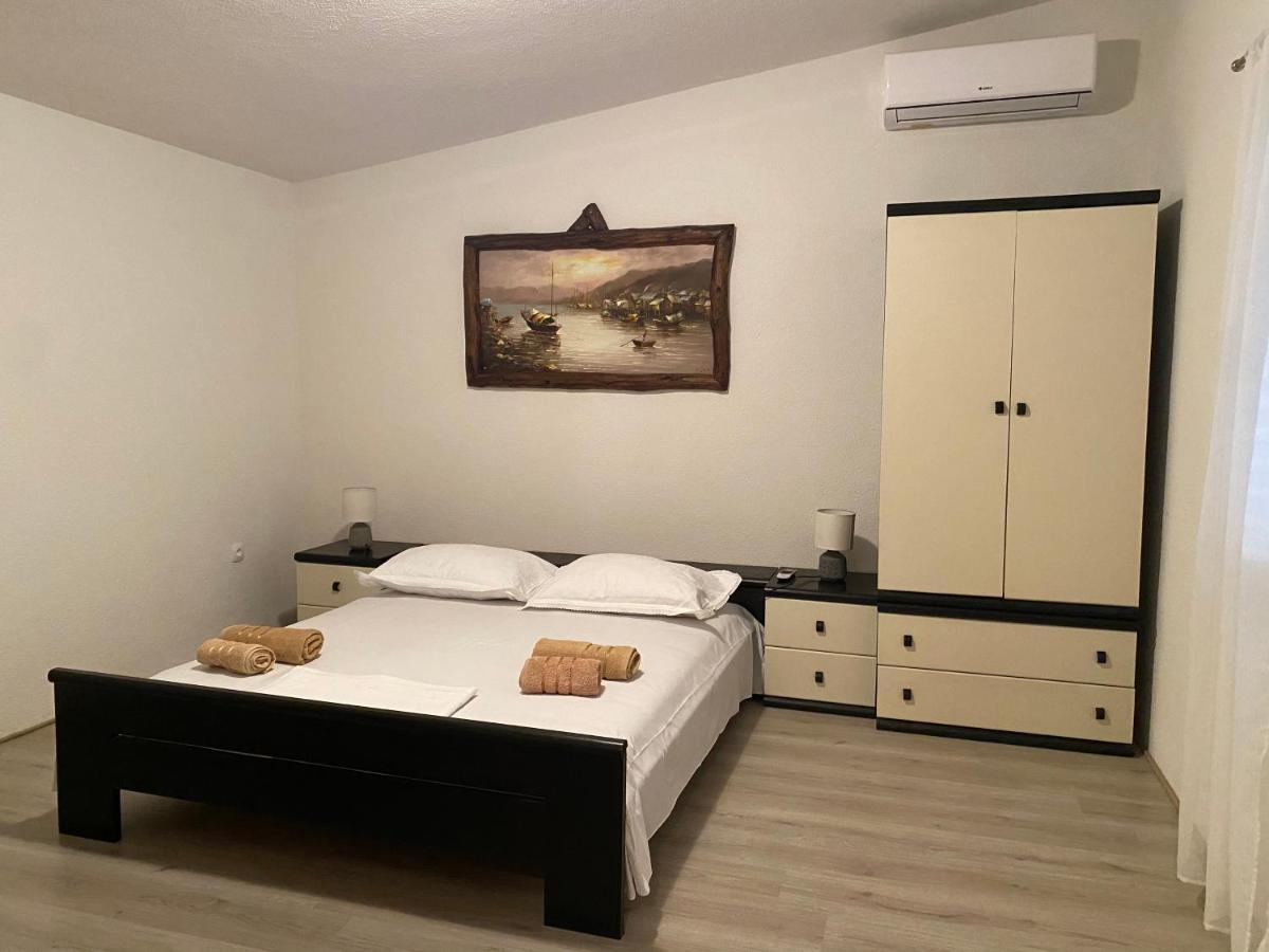Summer Breeze Baska Voda Ngoại thất bức ảnh