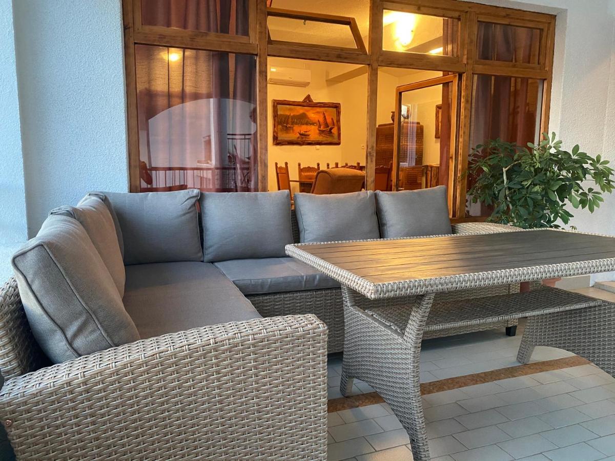 Summer Breeze Baska Voda Ngoại thất bức ảnh